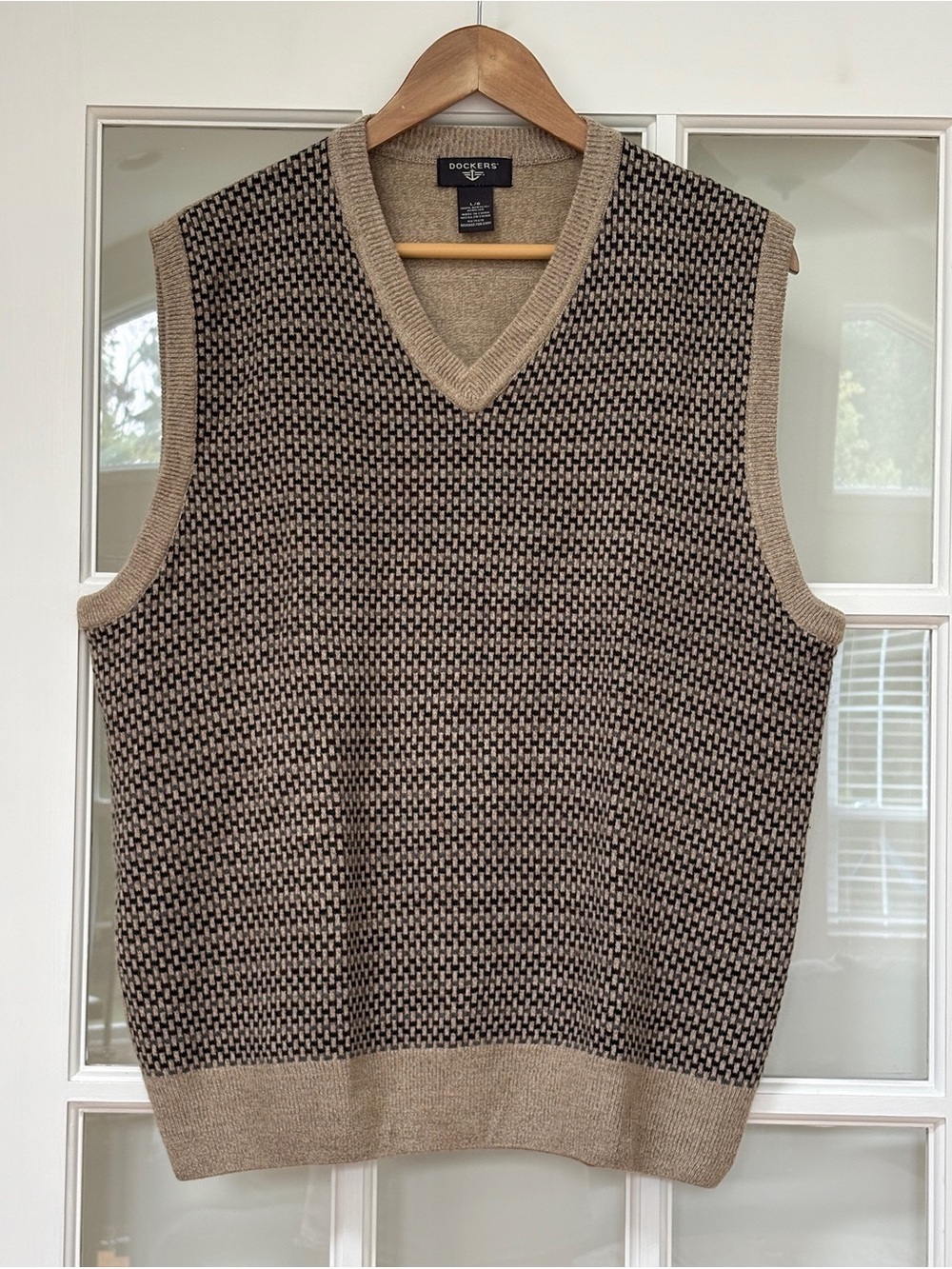 Dockers Men’s L Unisex Micro Check Sweater Vest Tan Black Grandpa Core